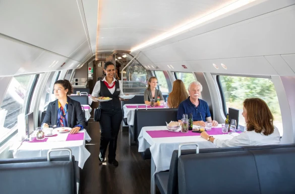 Design Zug Speisewagen Milani Design Consulting designagentur transportationdesign restaurant Sbb Dosto