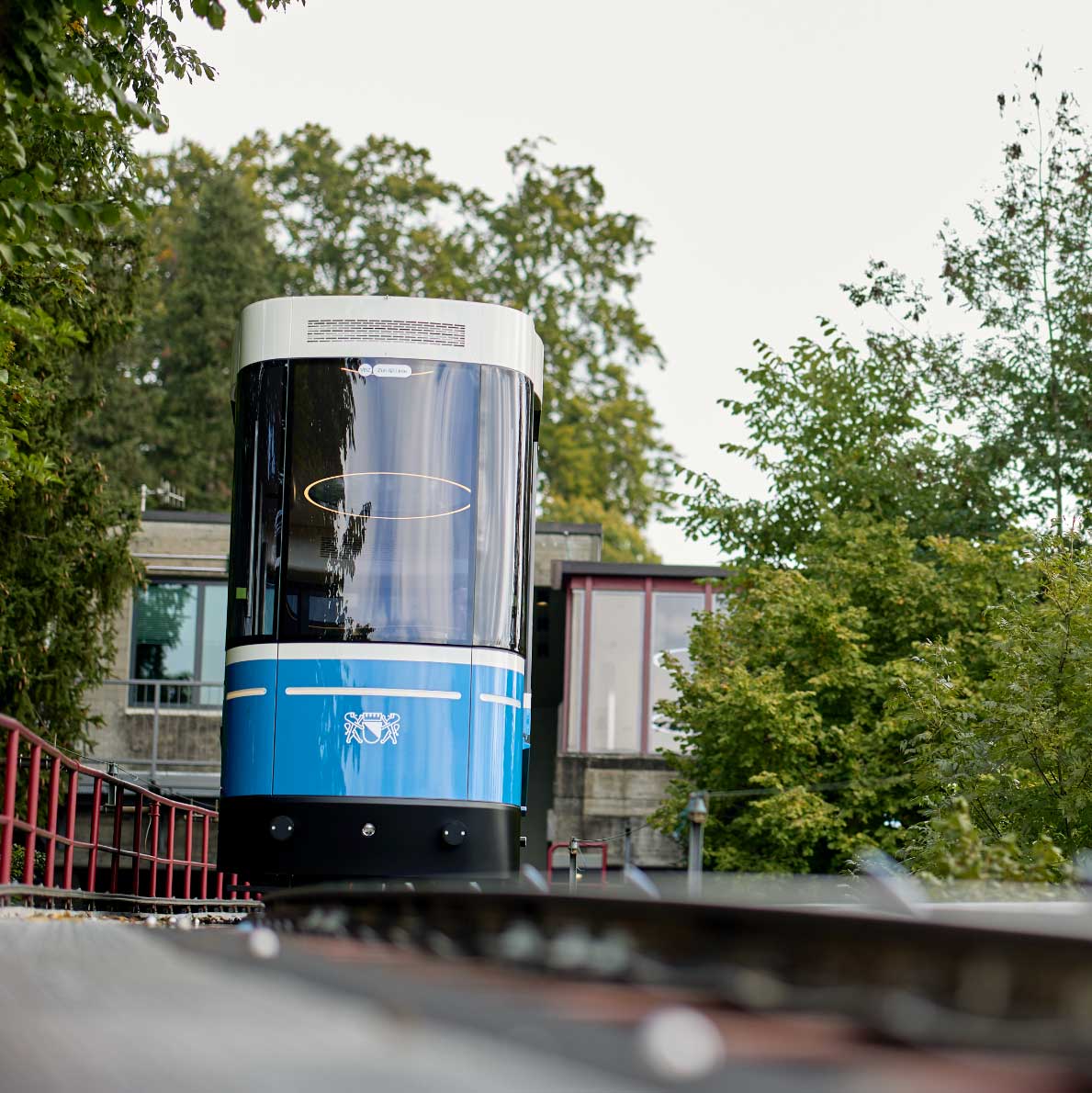 VBZ Rigiblick Seilbahn Milani Design Designagentur Industriedesign Transportationdesign Zugdesign Aussendesign front