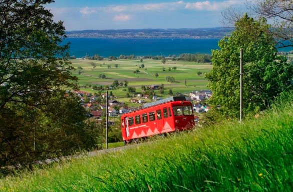 01 milani design consulting agency transportation design RhW Triebwagen am Hang appenzeller bahnen